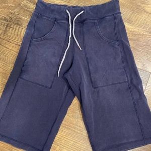 Blue lululemon knee length shorts